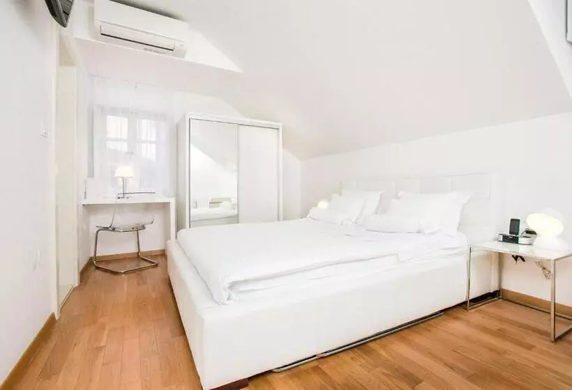 Fotos del hotel Divota Apartment:  23