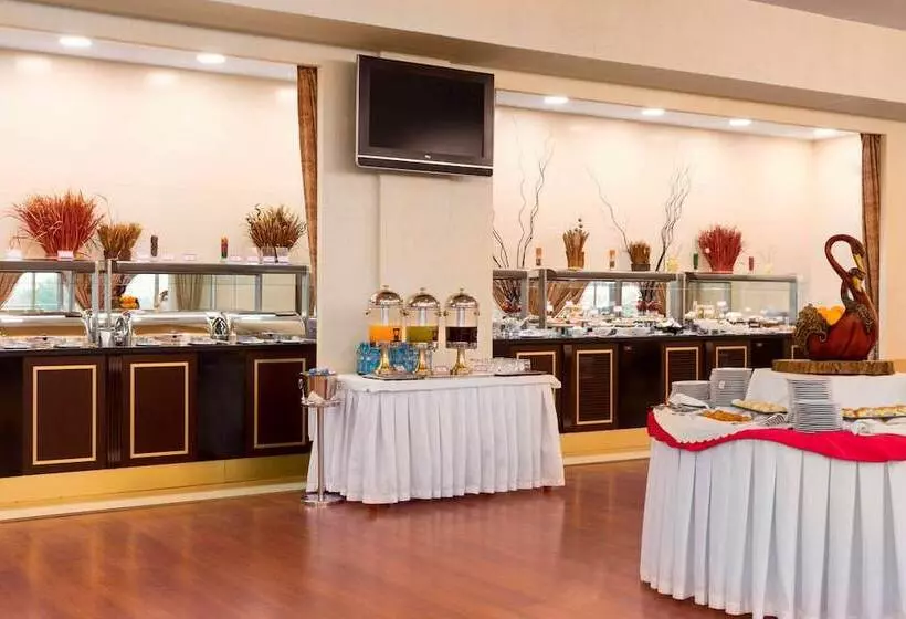 Fotos del hotel Ramada Plaza By Wyndham Gence:  22