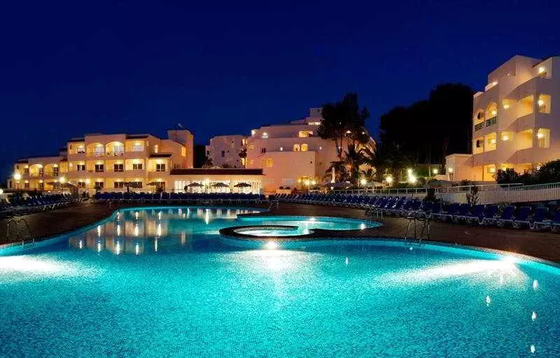 Fotos del hotel Invisa  Club Cala Blanca:  11