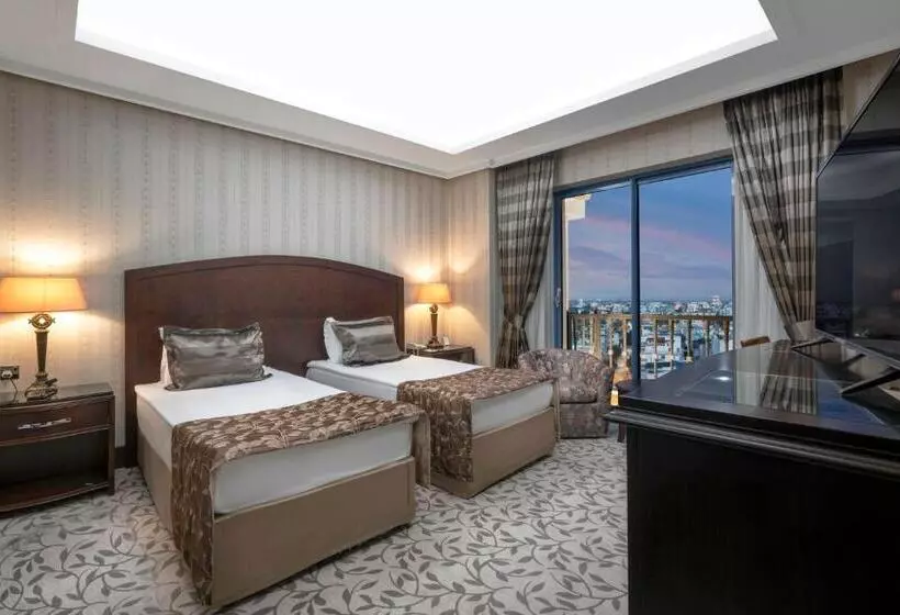 Fotos del hotel Merit Lefkosa Hotel & Casino:  21