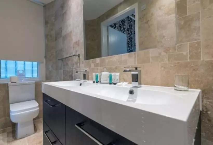 Fotos del hotel The Edinburgh Lodge:  24