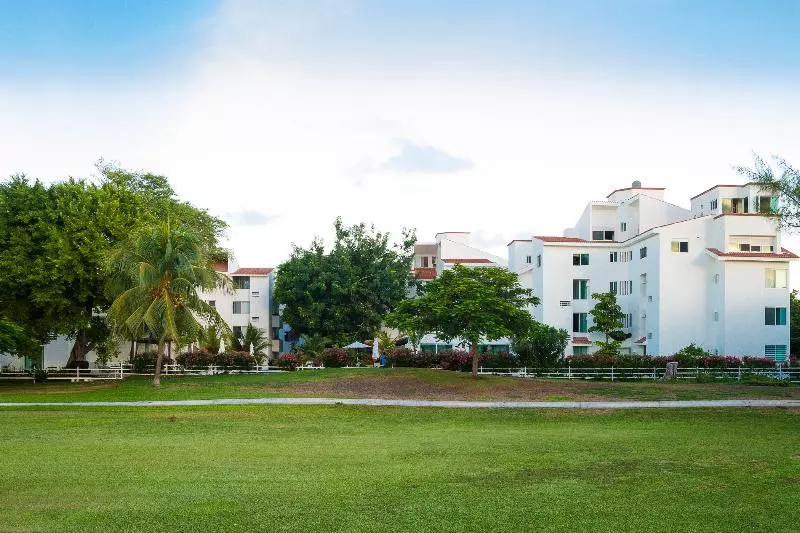 Fotos del hotel Las Gaviotas  & Suites:  16