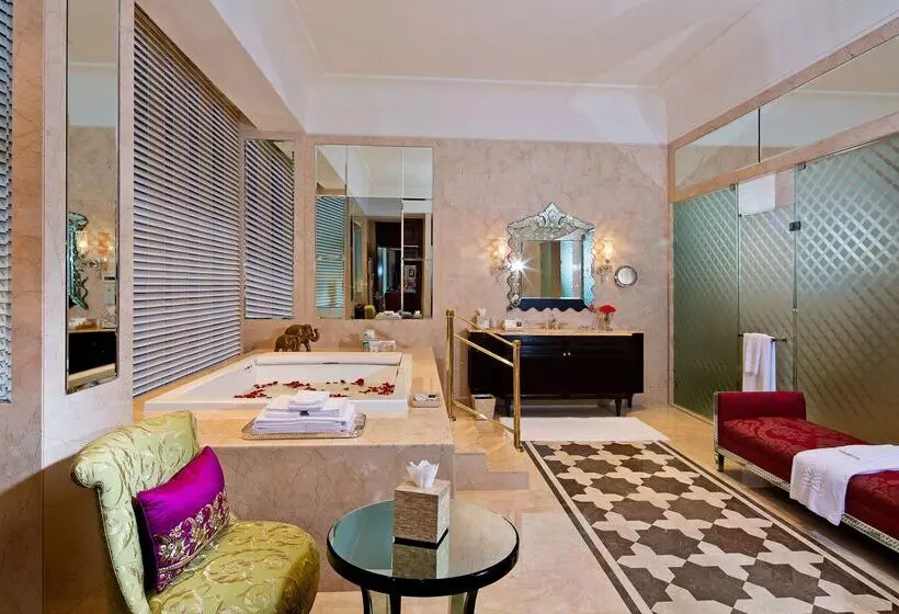 Fotos del hotel The Leela Palace Chennai:  3