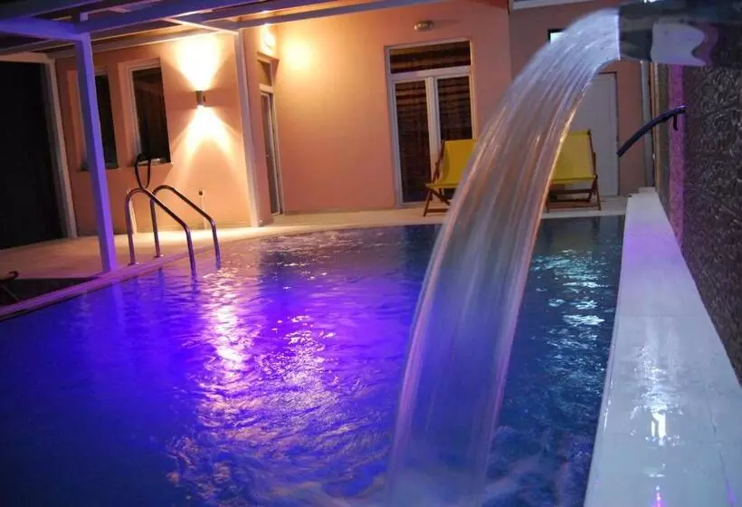 Fotos del hotel Villa Milka:  7