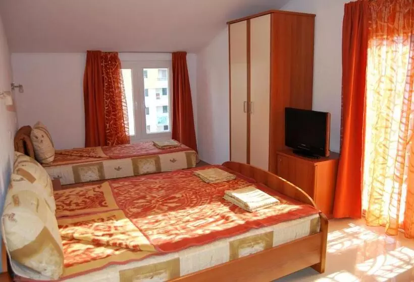 Fotos del hotel Villa Milka:  22