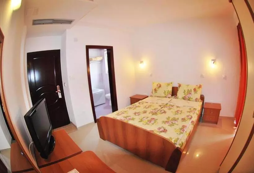 Fotos del hotel Villa Milka:  9