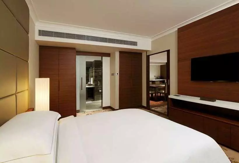 Fotos del hotel Hilton Bangalore Embassy Golflinks:  9