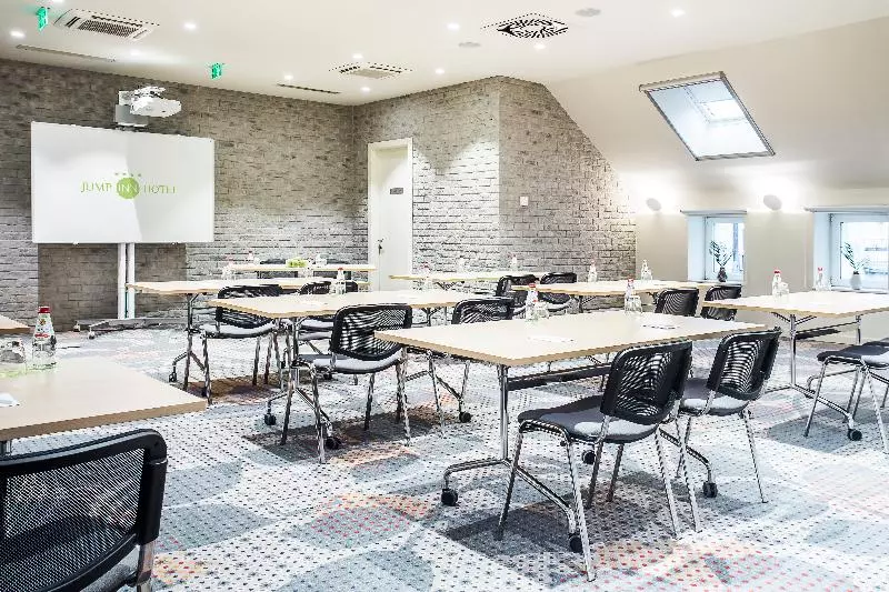 Fotos del hotel Jump Inn Hotel Belgrade:  13