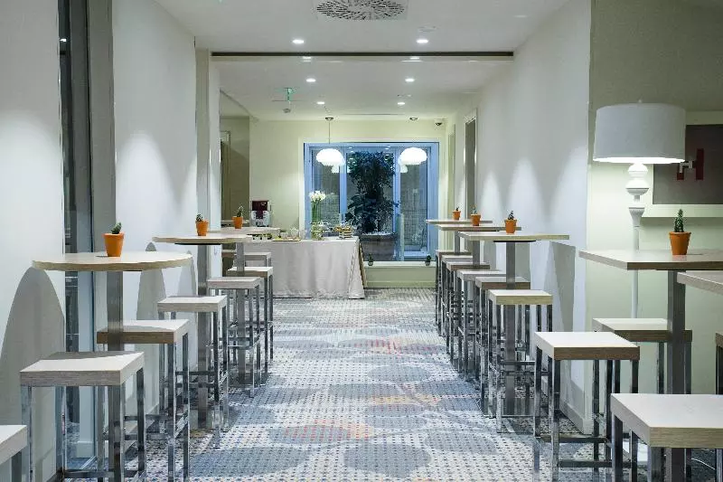 Fotos del hotel Jump Inn Hotel Belgrade:  3