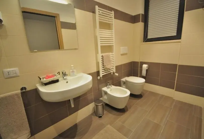 Fotos del hotel 325 Tor Vergata:  10