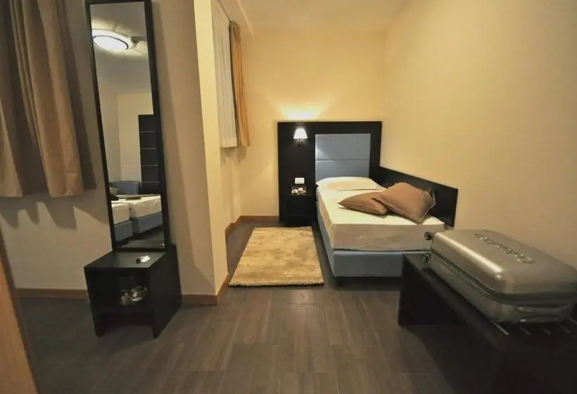 Fotos del hotel 325 Tor Vergata:  24