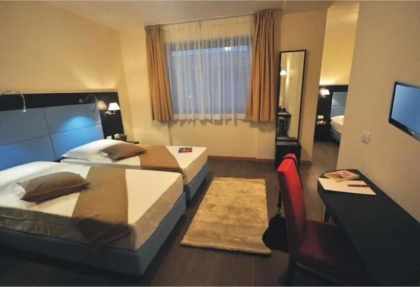 Fotos del hotel 325 Tor Vergata:  26