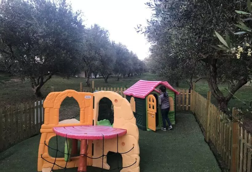 Fotos del hotel Vardis Olive Garden:  3