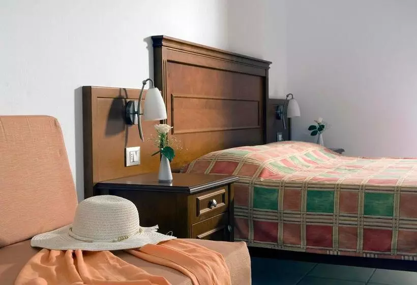 Fotos del hotel Vardis Olive Garden:  6