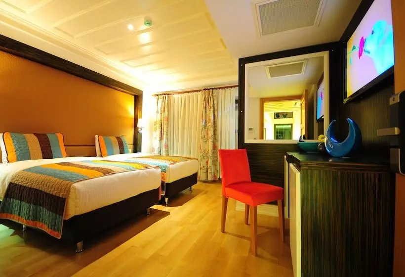 Fotos del hotel Ottopera:  17