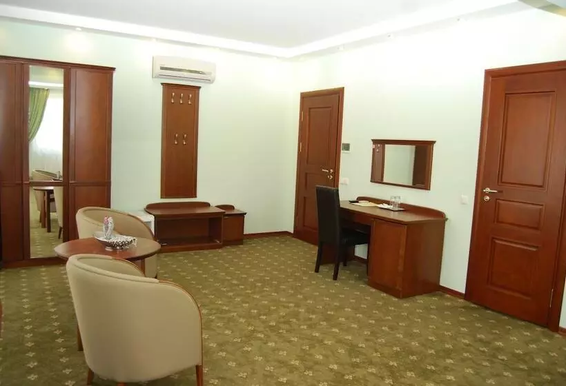 Fotos del hotel Platinum:  13