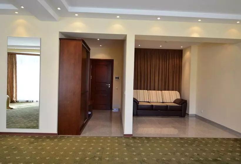 Fotos del hotel Platinum:  6