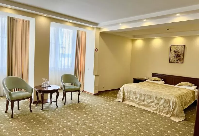 Fotos del hotel Platinum:  5