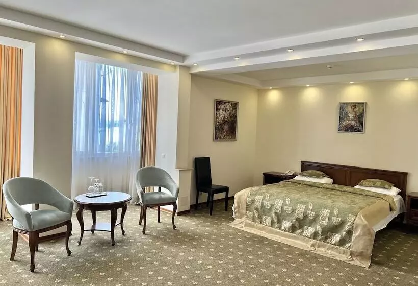 Fotos del hotel Platinum:  8