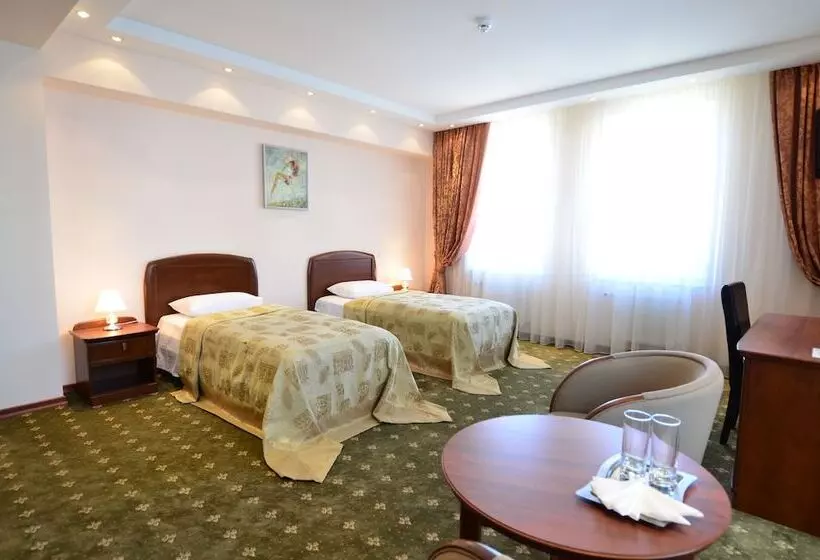 Fotos del hotel Platinum:  11