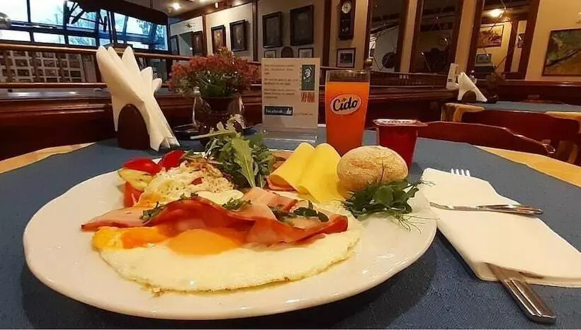 Fotos del hotel Sky High  Airport 200 Meters From The Terminal:  17