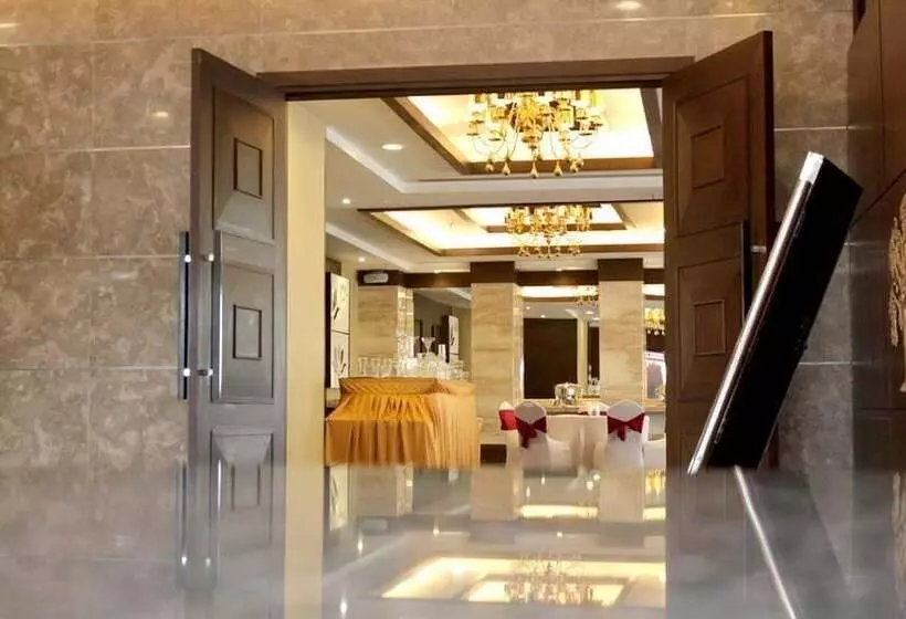 Fotos del hotel The Golden Palms Hotel & Spa Delhi:  4