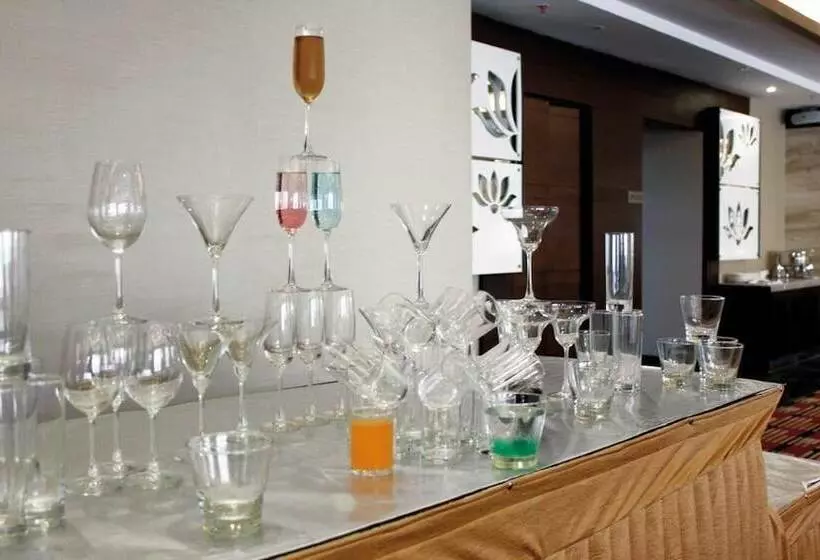 Fotos del hotel The Golden Palms Hotel & Spa Delhi:  6