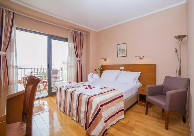 Fotos del hotel Petrovac:  23