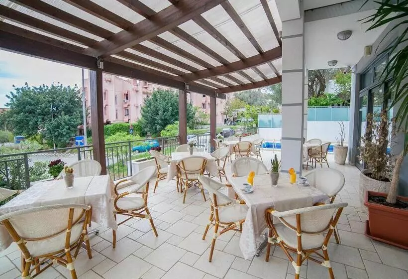 Fotos del hotel Petrovac:  12