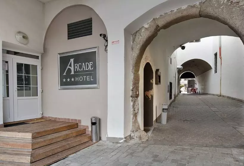 Arcade Arcade