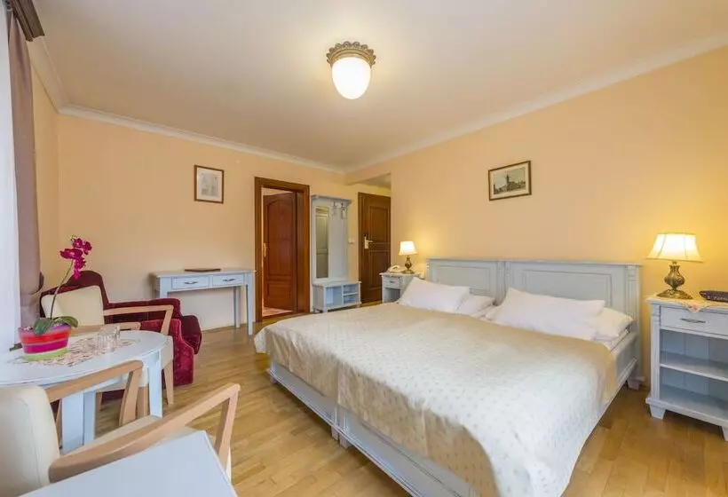 Fotos del hotel Cerny Slon:  2