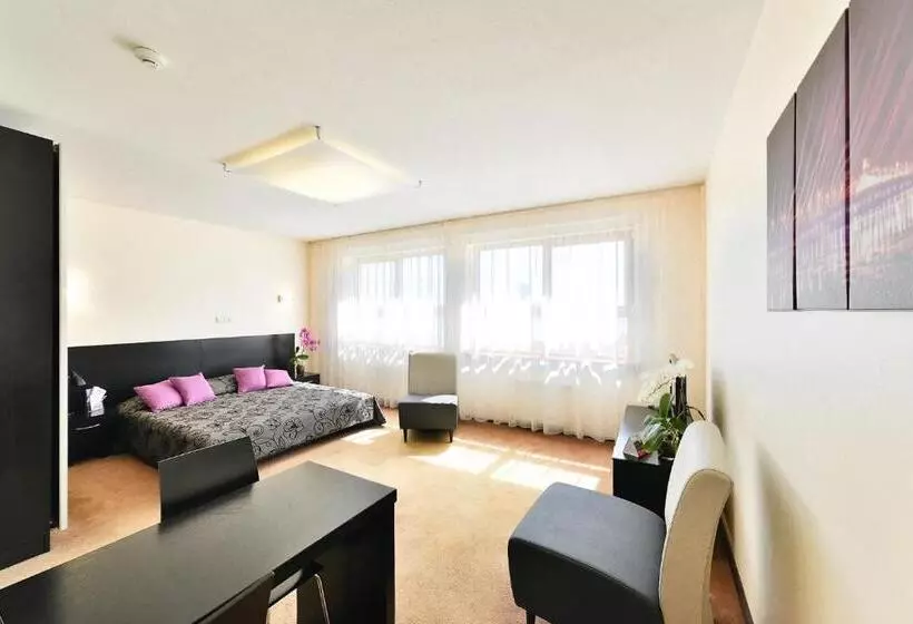 Fotos del hotel Vantis Riverside View Free Parking:  13