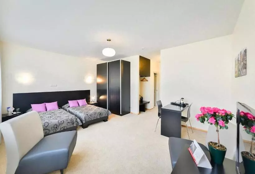 Fotos del hotel Vantis Riverside View Free Parking:  18