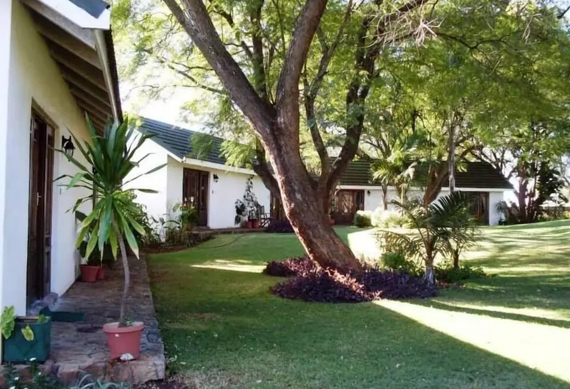 Fotos del hotel Musketeers Lodge:  19