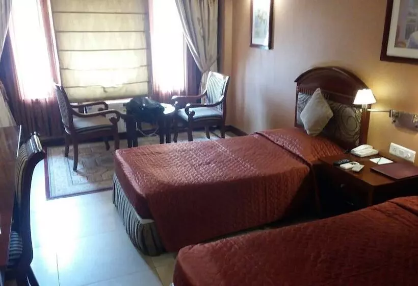 Fotos del hotel Suryansh:  8