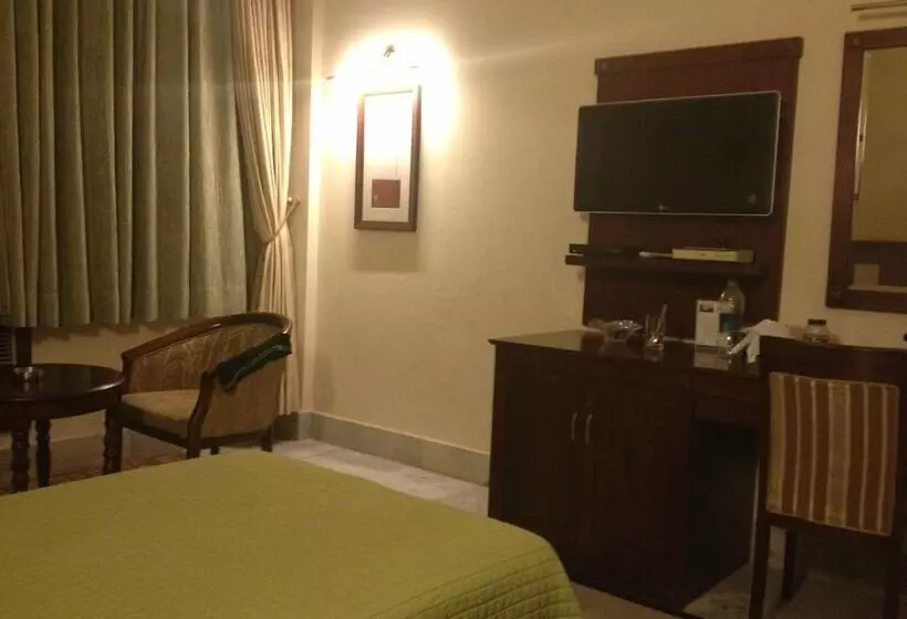 Fotos del hotel Suryansh:  7