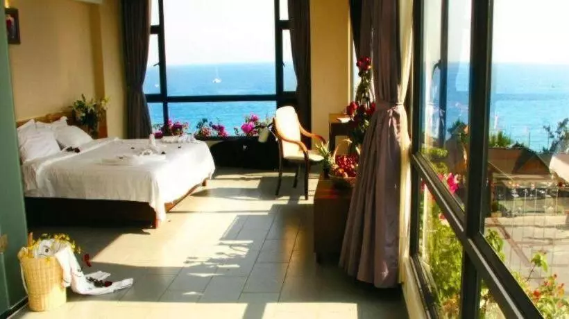 Fotos del hotel Sanya Luyi Sea View  Former Herton Sea View:  12