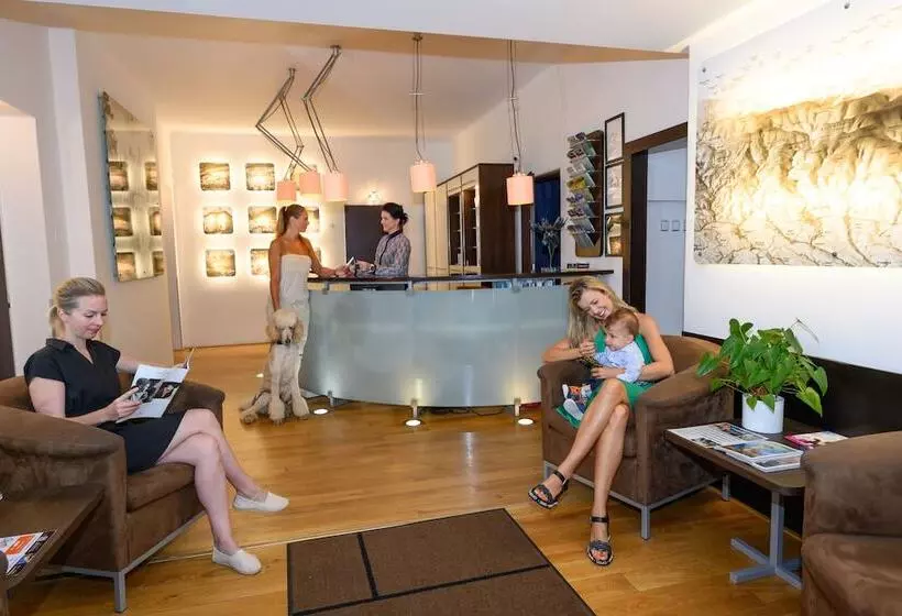 Fotos del hotel Bedriska Wellness Resort & Spa:  2