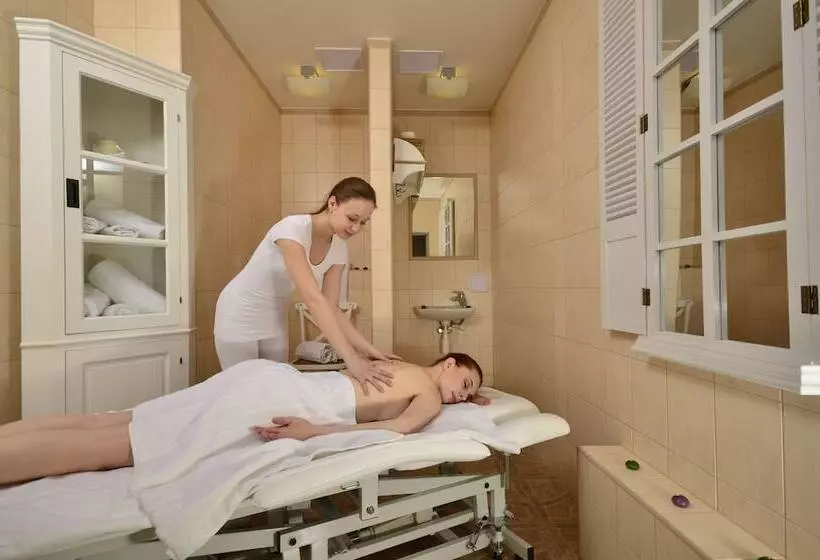 Fotos del hotel Enjoy Inn:  6