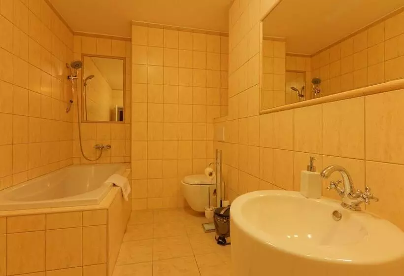 Fotos del hotel Enjoy Inn:  8