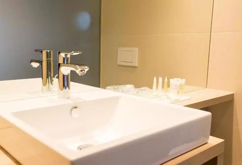 Fotos del hotel Hôtel Des Voyageurs Boutique:  5