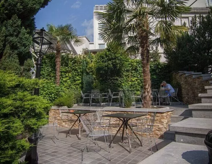 Fotos del hotel Hôtel Christ Roi:  5