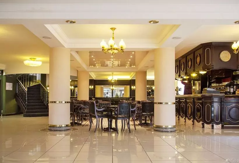 Fotos del hotel Hôtel Christ Roi:  14