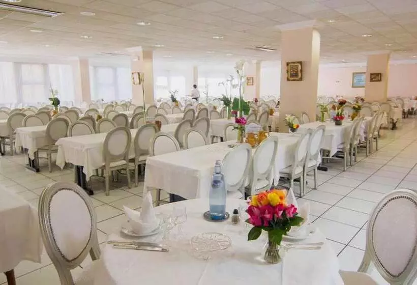 Fotos del hotel Hôtel Christ Roi:  4