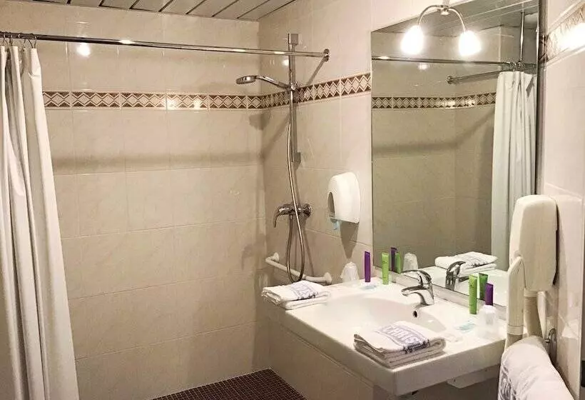 Fotos del hotel Hôtel Christ Roi:  6