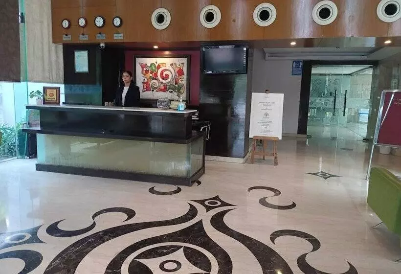 Fotos del hotel Treehouse Queens Pearl:  2