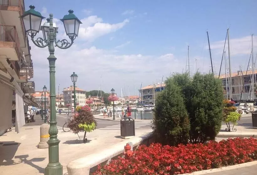 Fotos del hotel Cristina:  7