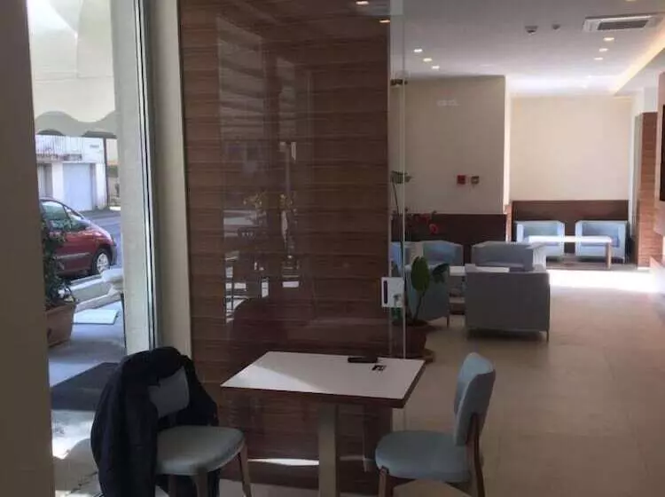 Fotos del hotel Cristina:  2