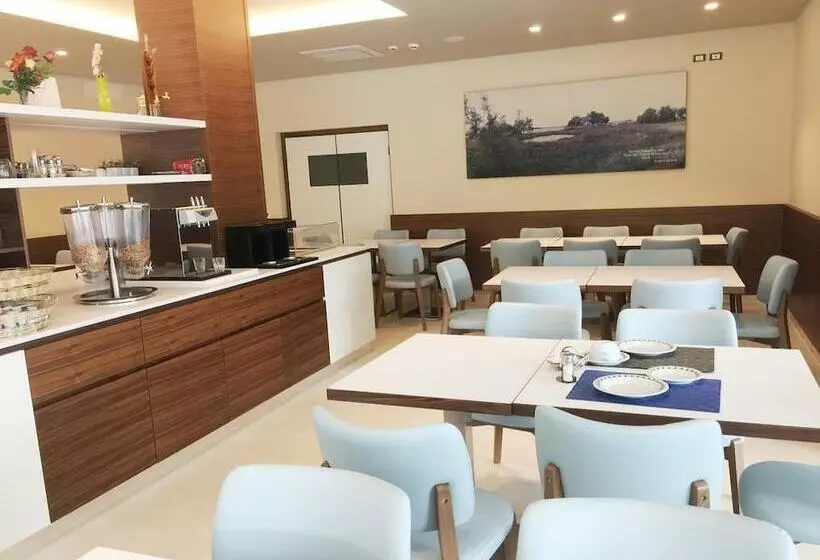 Fotos del hotel Cristina:  15