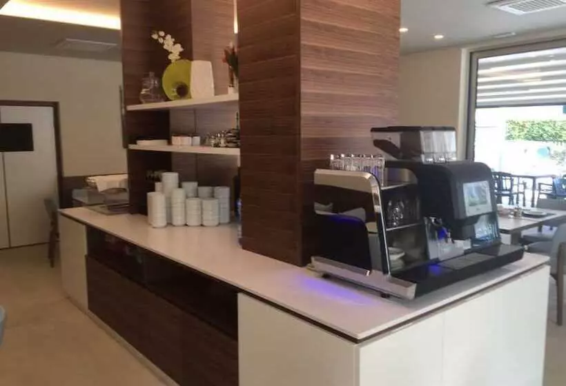 Fotos del hotel Cristina:  4